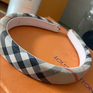 AUTHENTIC Burberry Plaid Hairband in Black, White, and Red